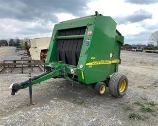 JOHN DEERE BALER