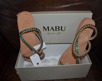 Mabu Size 8 rhinestone sandals