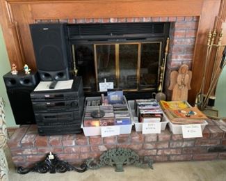 Sony Stereo, cd's, dvd's, comic books, 45's