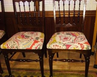 There are 6 of these chairs one arm chair 