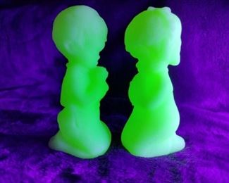 Vintage Fenton Satin Custard Uranium Glass Praying Boy and Girl Figures