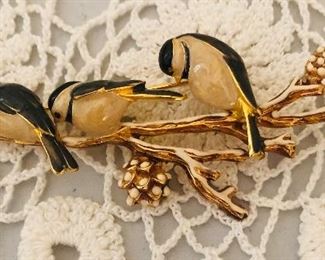 MMA pin
Metropolitan Museum of art