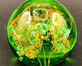 Vintage Blown Green Art Glass Millefiori Bubble Center Floral Round Paperweight