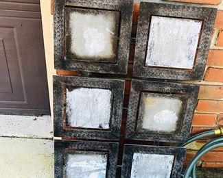 Metal outdoor wall hanging 