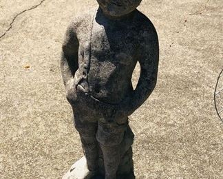 Yard statuary 