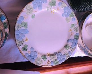 Sculptured Grape Melton Poppytrail Vernon 772 Hand Painted 
52 pieces