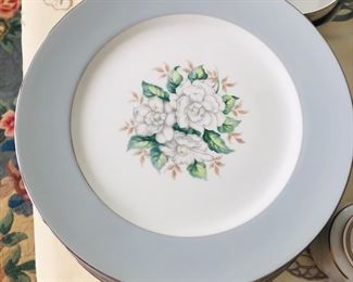 Harmony House Sheraton China 92 pieces