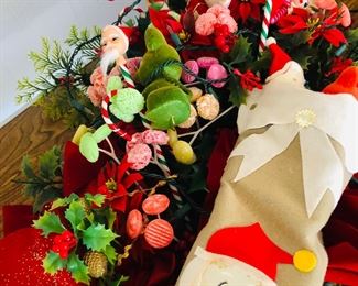 Vintage Christmas everywhere 