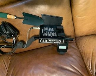 White Classic III Hand - Held Metal Detector