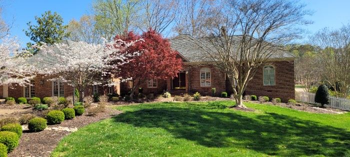 Lovely Ford's Colony home