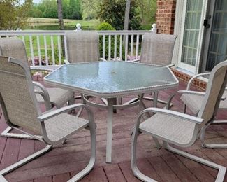 outdoor dining set with 6 chairs