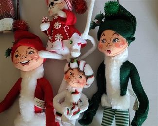 Anna Lee Christmas dolls