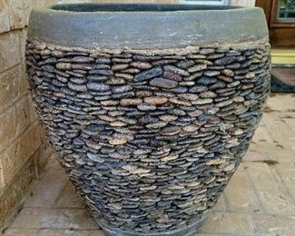 Pebble stone planter