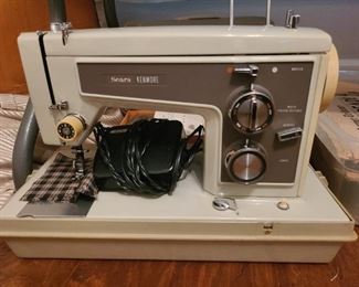 Sears Kenmore sewing machine w/extras 
Model #1430