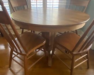 Vintage Pedestal Table w/ 4 Chairs