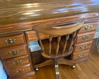 Oak RollTop Desk w/ Spindle Desk Chair