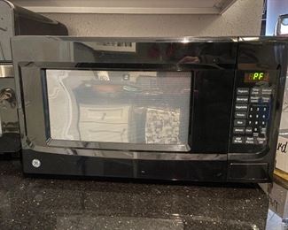 Like new microwave 
