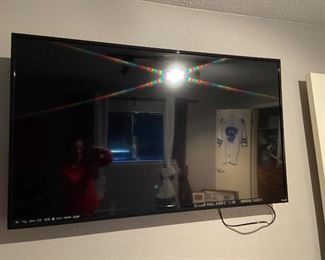 Large Vizio tv