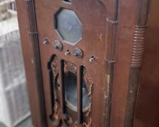 OLD STROMBERG CARLSON RADIO