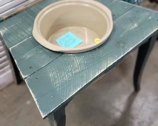 PLANTER, VASE & DECOR