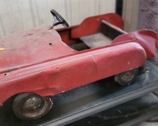VINTAGE KIDS PEDAL CAR