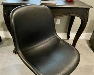 Mid Century Modern New 10 Swivel Side Chair