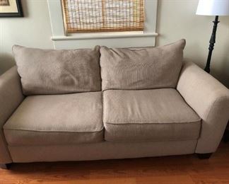 Classic Sofa with Queen Pull Out Bed