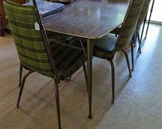 Vintage Walter of Wabash Dining Table set (6 chairs)