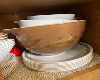 . . . more vintage Pyrex