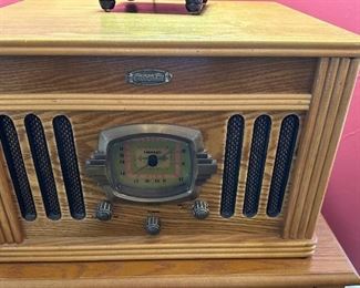 Collectors edition, radio Crosley, CR 67 AM/FM cassette deck record player