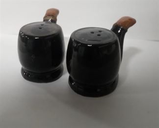 Pipe salt and pepper shakers