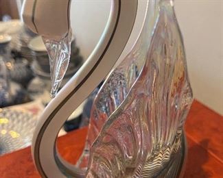 Glass swan 