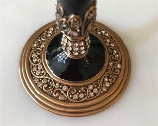 Detail
Edgar Berebi
Milan goblets
9/1 limited edition
jet black enamel stem w/crystal & museum gold plate 
5″ stem 
10 stems/9 bowls & 8 boxes
Was $2000
Now $700
SOLD