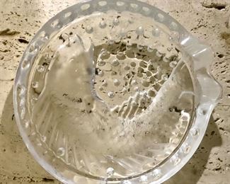 Lalique 
Concarneau dish/cigar ashtray 
crystal 
Was $175
Now $70
PENDING 