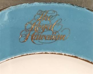 Detail

Jackson China
Royal Hawaiian Hotel 
4 porcelain plates 
ivory & turquoise w/ gilt edge
9.75”

Was $75
Now $30