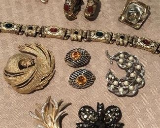 Wonderful collection of vintage/contemporary costume, semi-precious gemstone and sterling silver jewelry