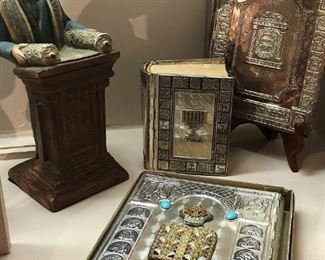 Wonderful collection of vintage/contemporary Judaica