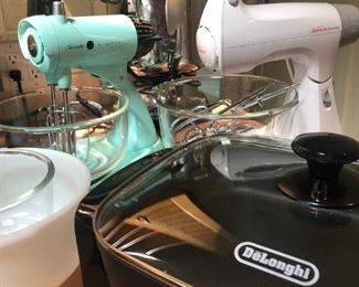 LOTS of kitchenware, cookware, bakeware, cutlery and small appliances (Kitchenaid, Delonghi, vintage Sunbeam, Cutco, Pyrex, Corningware, etc)