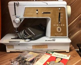 Singer Touch & Sew sewing machine (non-working)