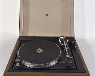 Dual 1257 Automatic Belt Drive Turntable (Works)