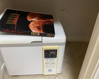 Bread machine 