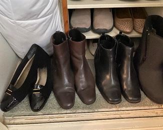 Ladies Boots sizes 7 and 7 !/2