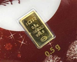 1/2g Gold IGR Refinery Bar in Christmas Card