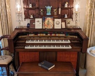 Gulbransen 600 Magic Touch Chord-O-Matic  Organ...Antique Organ Canopy wall shelf