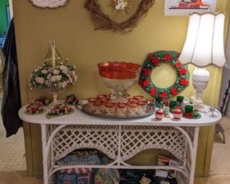 ANTIQUE WICKER SOFA TABLE & MORE CHRISTMAS
