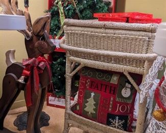 WOOD RUDOLPH & ANTIQUE WICKER SEWING BASKET STAND