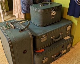 VINTAGE SKYWAY LUGGAGE