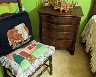 VINTAGE MAHOGANY NIGHT TABLE CHEST