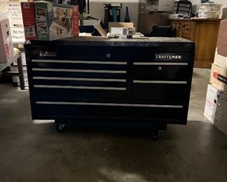 Craftsman toolbox with lock and keys
