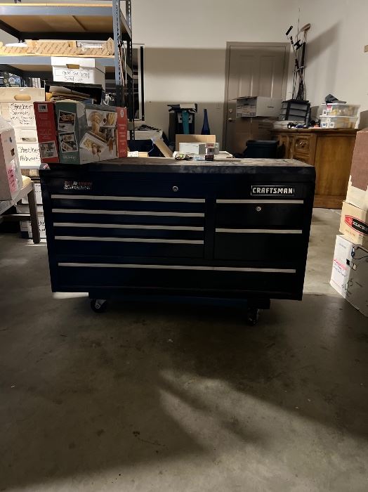 Craftsman toolbox with lock and keys